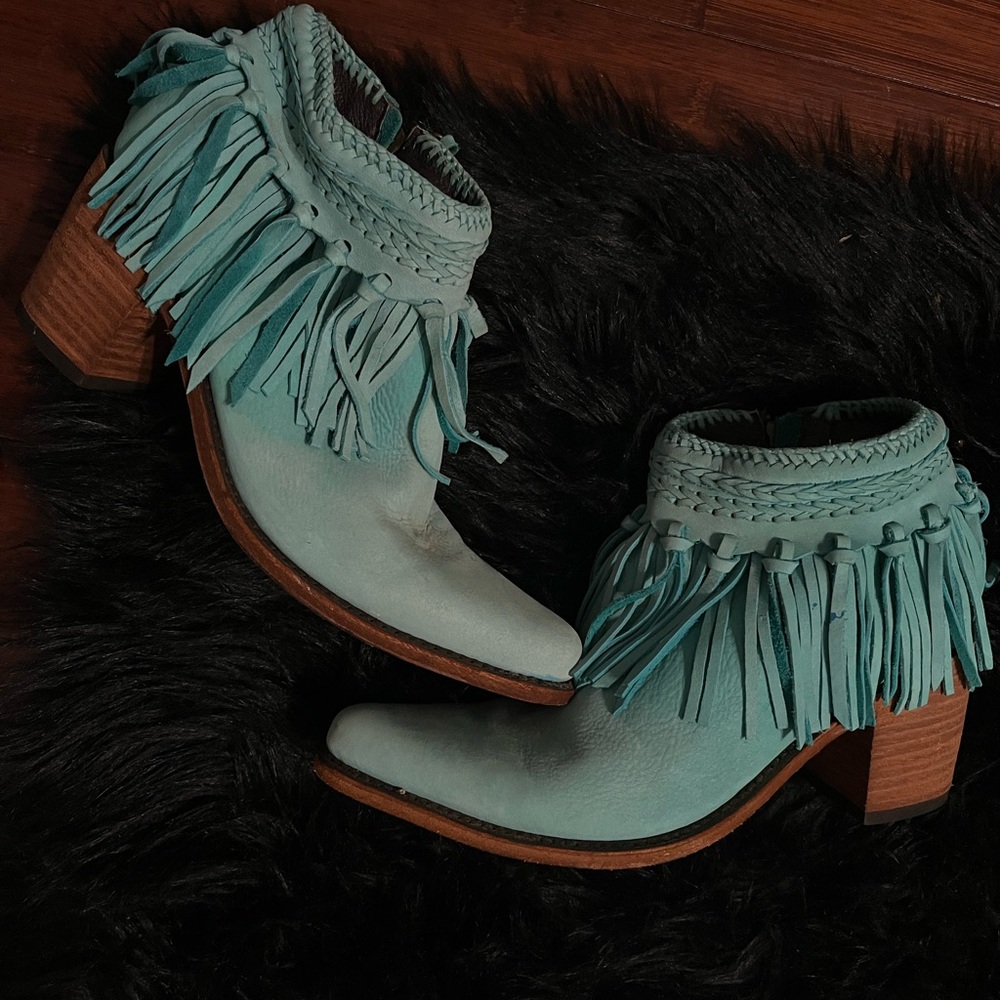 New liberty black booties